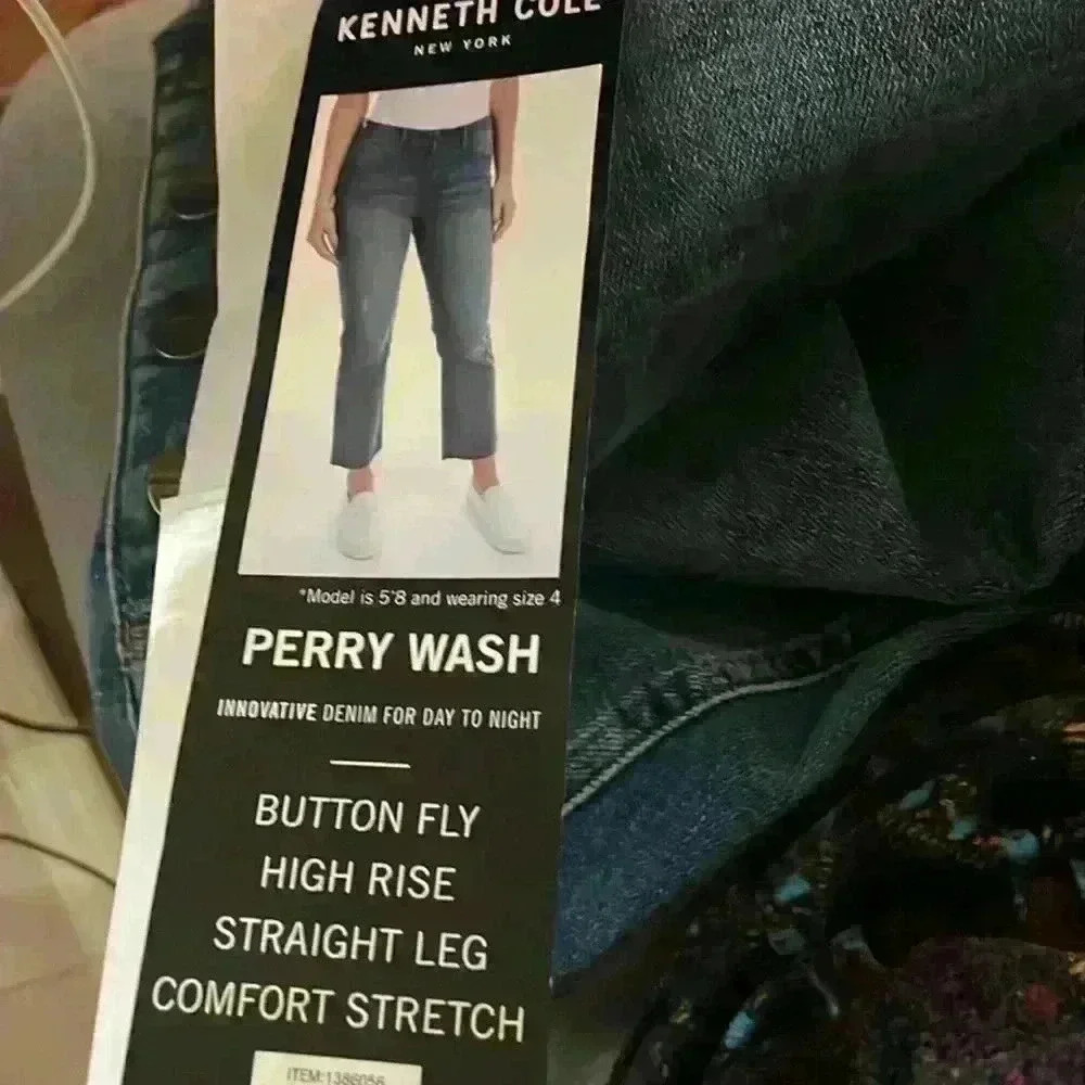 Kenneth Cole of New York jeans new with tags attached - Picture 3 of 5